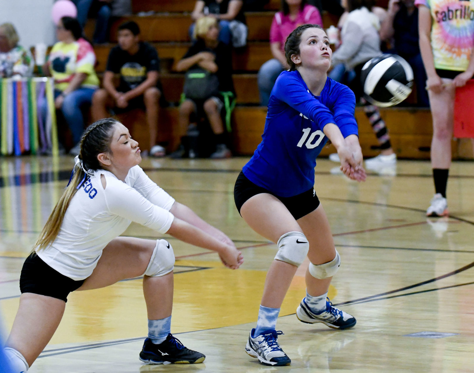 091219 Lompoc Cabrillo volleyball 05.jpg